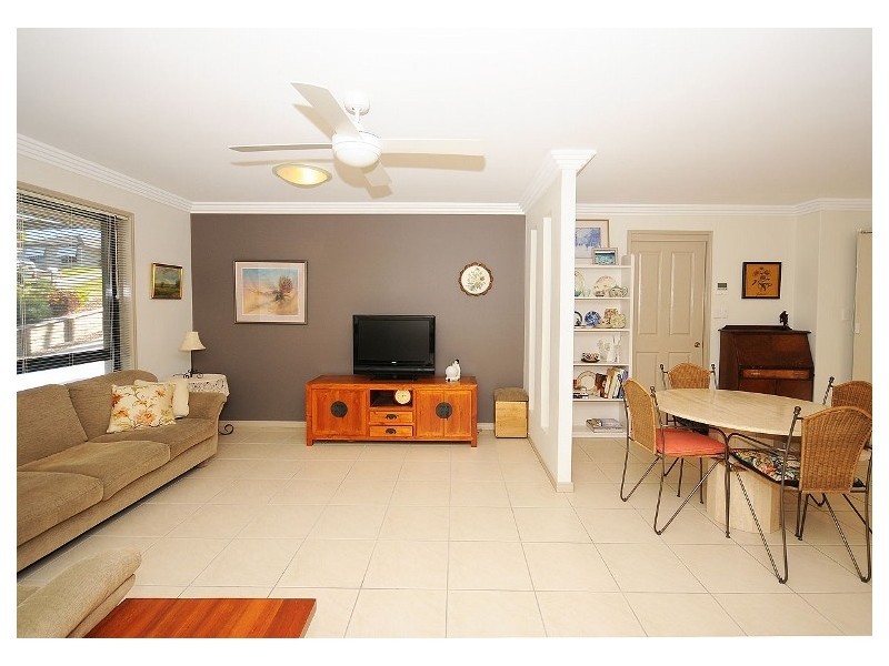 12 Barry Street, Torquay QLD 4655