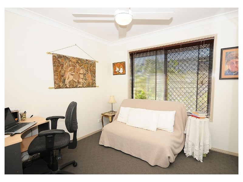 12 Barry Street, Torquay QLD 4655