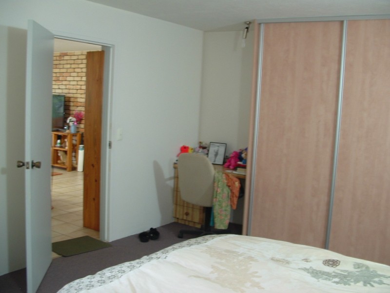 1/242 Charlton Esplanade, Pialba QLD 4655