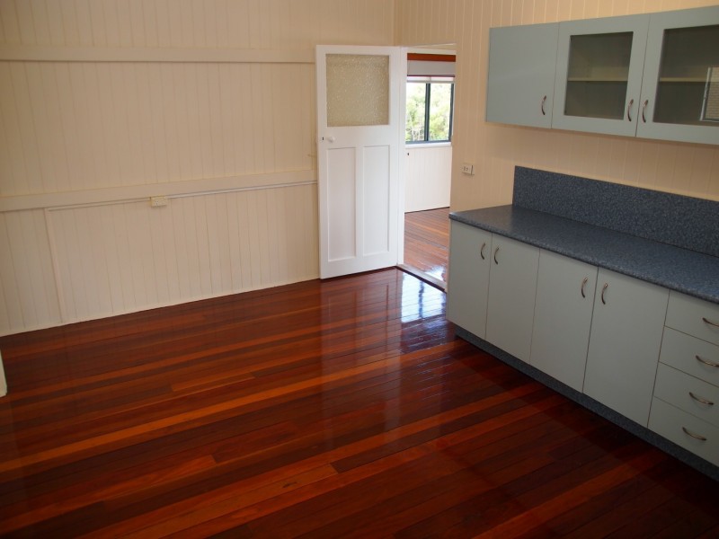 195 Charlton Esplanade, Point Vernon QLD 4655