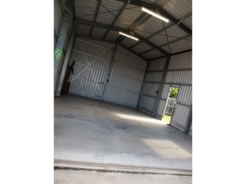 195 Charlton Esplanade, Point Vernon QLD 4655