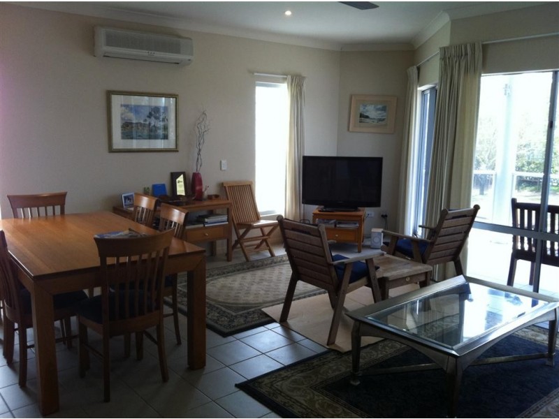 5/320 Charlton Esplanade, Scarness QLD 4655