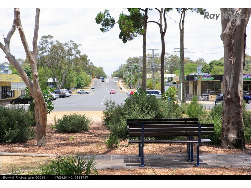 24 Tavistock Street, Torquay QLD 4655