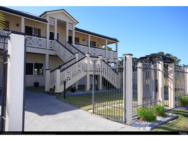 20 Foreshore Drive, Urangan QLD 4655