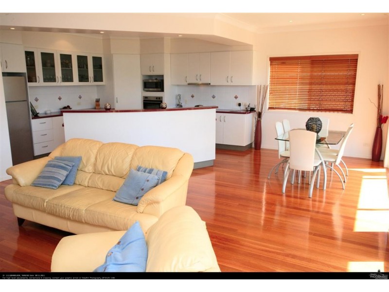 20 Foreshore Drive, Urangan QLD 4655