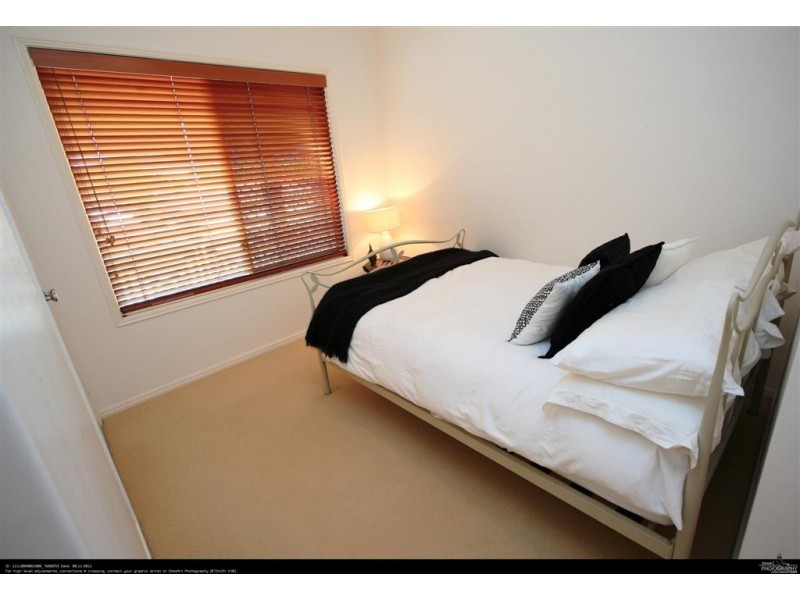 20 Foreshore Drive, Urangan QLD 4655