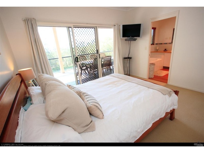 20 Foreshore Drive, Urangan QLD 4655