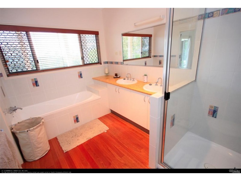 20 Foreshore Drive, Urangan QLD 4655