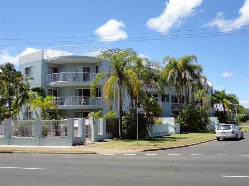 3/458 Charlton Esplanade, Torquay QLD 4655
