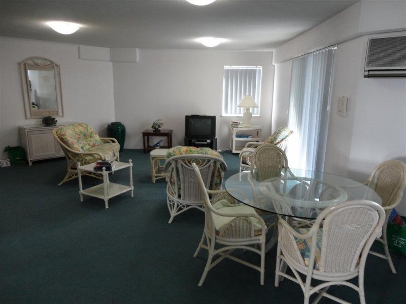 3/458 Charlton Esplanade, Torquay QLD 4655