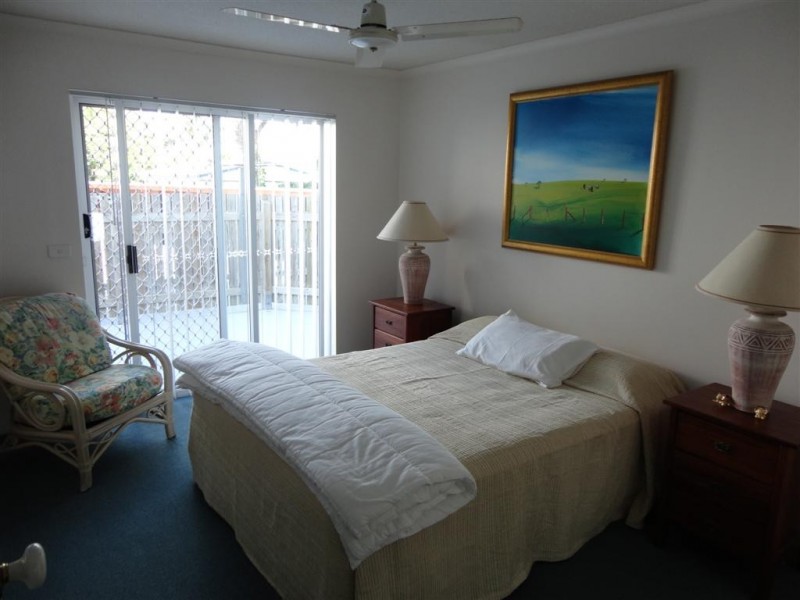 3/458 Charlton Esplanade, Torquay QLD 4655