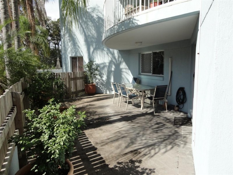 3/458 Charlton Esplanade, Torquay QLD 4655
