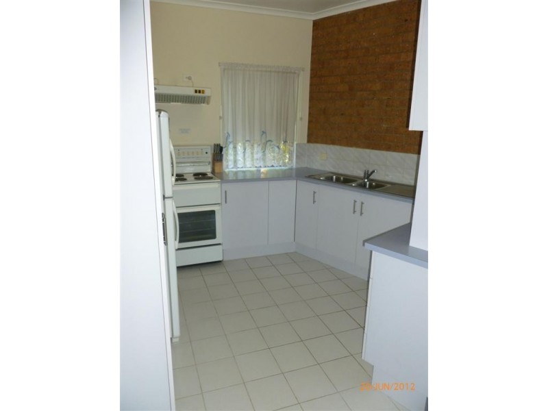 4/448 Esplanade, Torquay QLD 4655