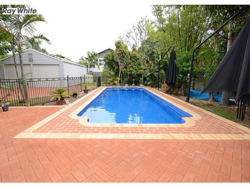 532 Charlton Esplanade, Urangan QLD 4655