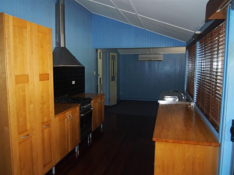 532 Charlton Esplanade, Urangan QLD 4655