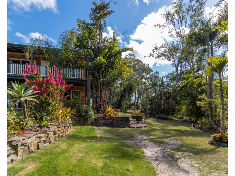 27 Dreamtime Avenue, Burrum Heads QLD 4659