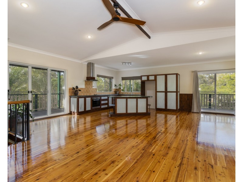 27 Dreamtime Avenue, Burrum Heads QLD 4659