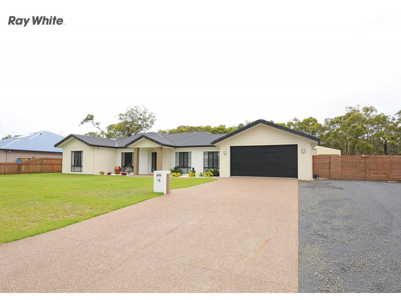 19 Heathland Avenue, Wondunna QLD 4655
