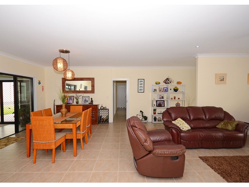 19 Heathland Avenue, Wondunna QLD 4655