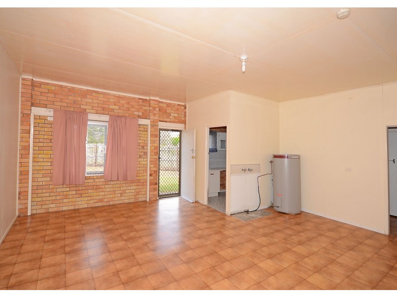 77 Spence Street, Point Vernon QLD 4655