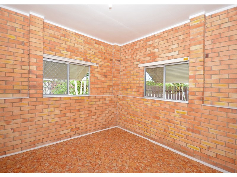 77 Spence Street, Point Vernon QLD 4655