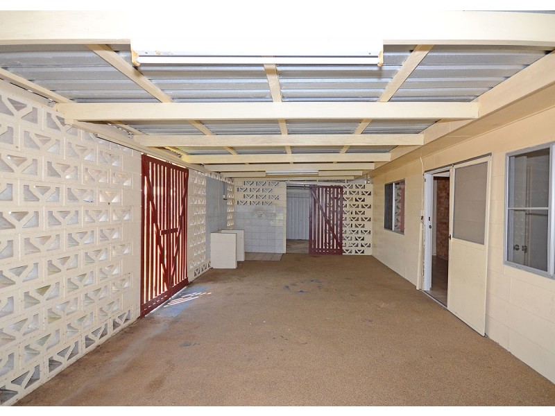 77 Spence Street, Point Vernon QLD 4655