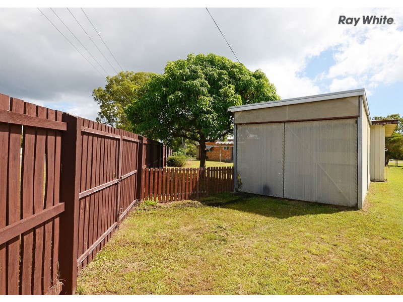 77 Spence Street, Point Vernon QLD 4655