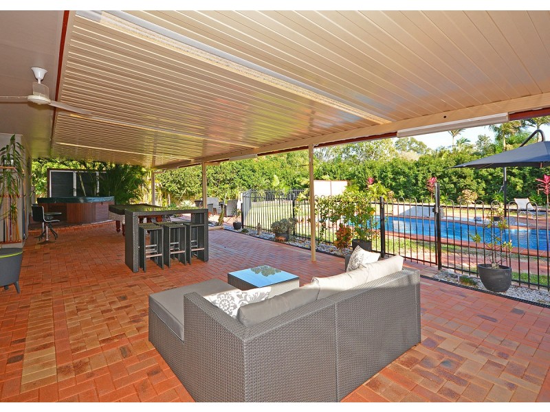 10 Park Street, Urangan QLD 4655