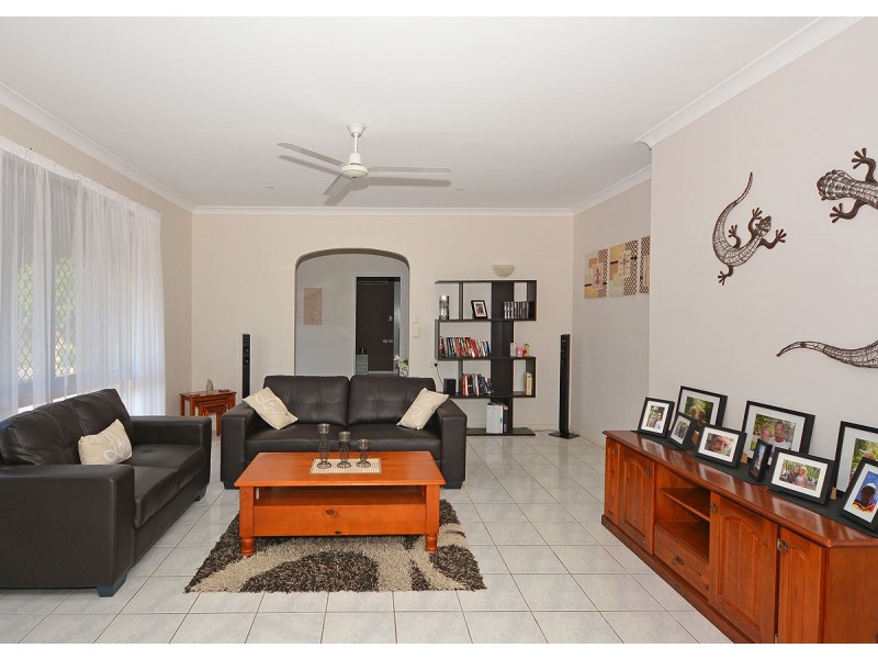 10 Park Street, Urangan QLD 4655