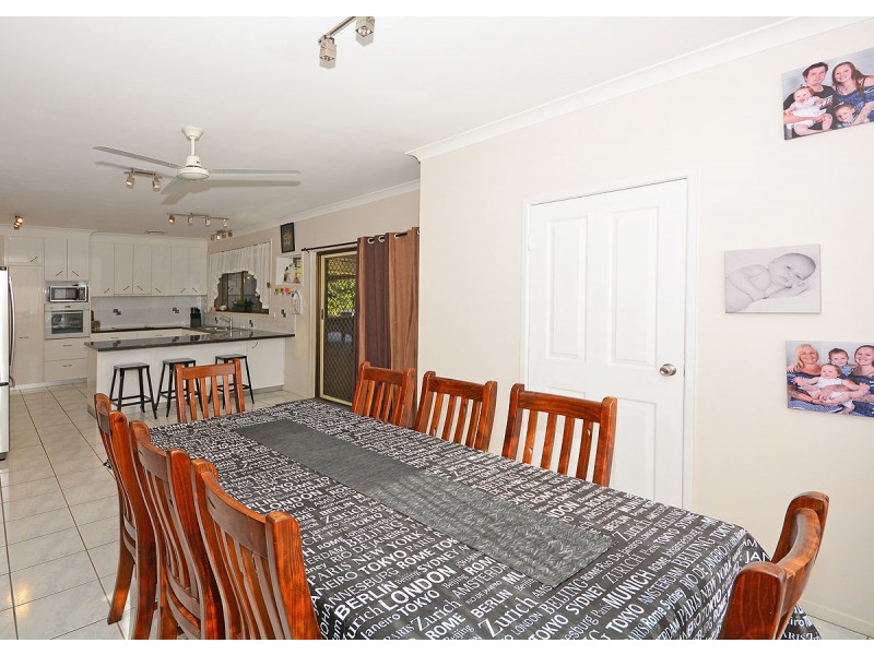 10 Park Street, Urangan QLD 4655