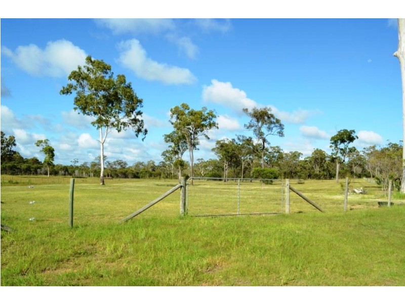 33 Oakes Drive, Burrum Heads QLD 4659