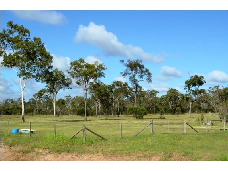 33 Oakes Drive, Burrum Heads QLD 4659
