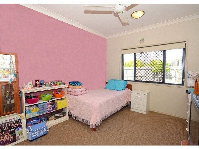 22 Sunline Court, Urangan QLD 4655