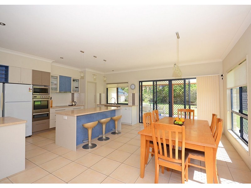 22 Sunline Court, Urangan QLD 4655