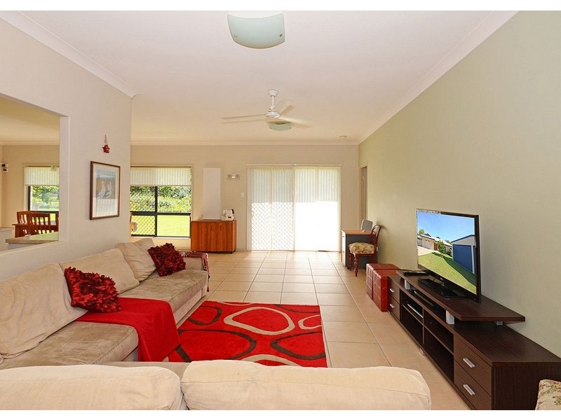 22 Sunline Court, Urangan QLD 4655