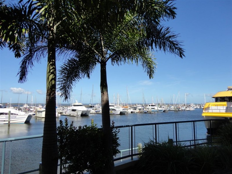 U 128 and 129 Buccaneer Avenue, Urangan QLD 4655