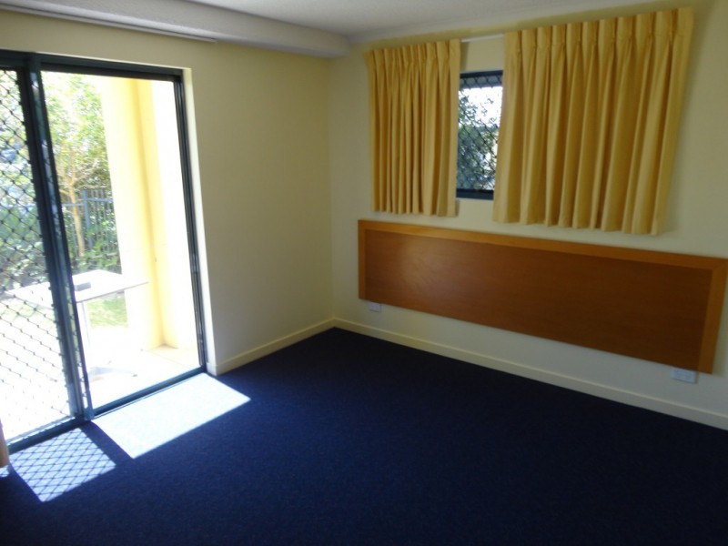 U 128 and 129 Buccaneer Avenue, Urangan QLD 4655