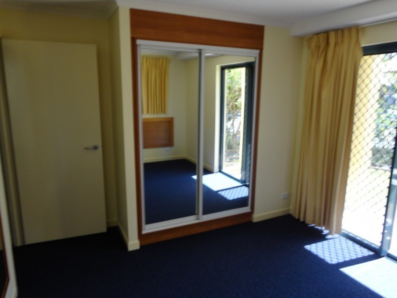 U 128 and 129 Buccaneer Avenue, Urangan QLD 4655