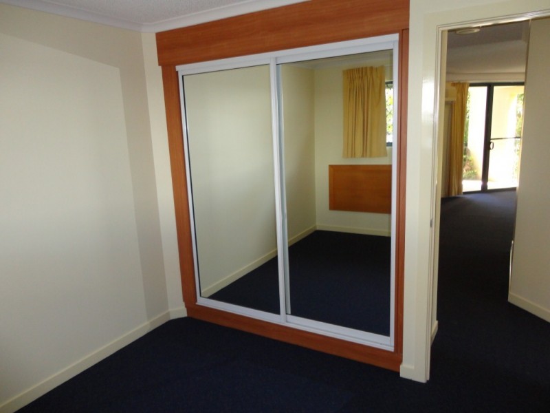U 128 and 129 Buccaneer Avenue, Urangan QLD 4655