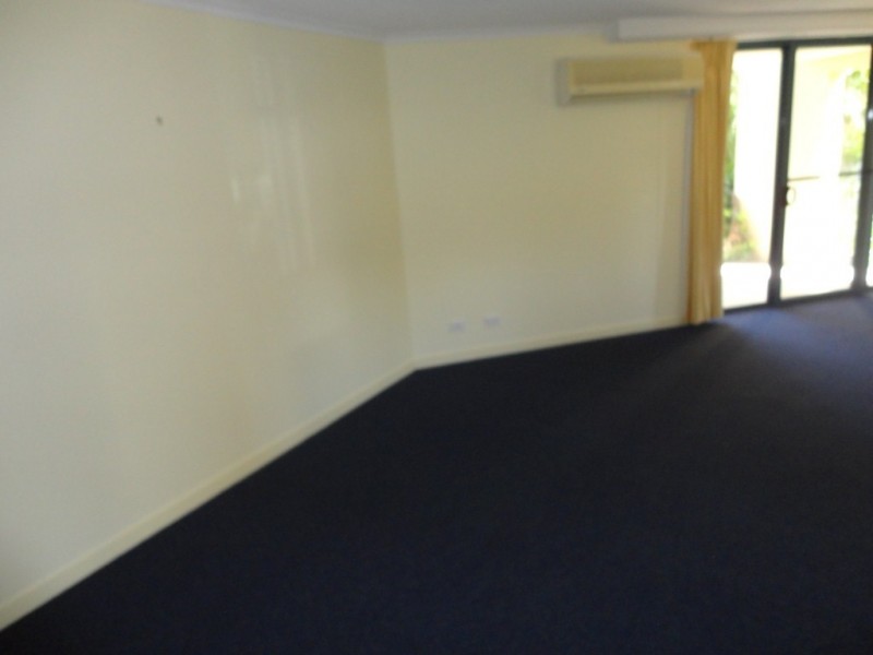U 128 and 129 Buccaneer Avenue, Urangan QLD 4655
