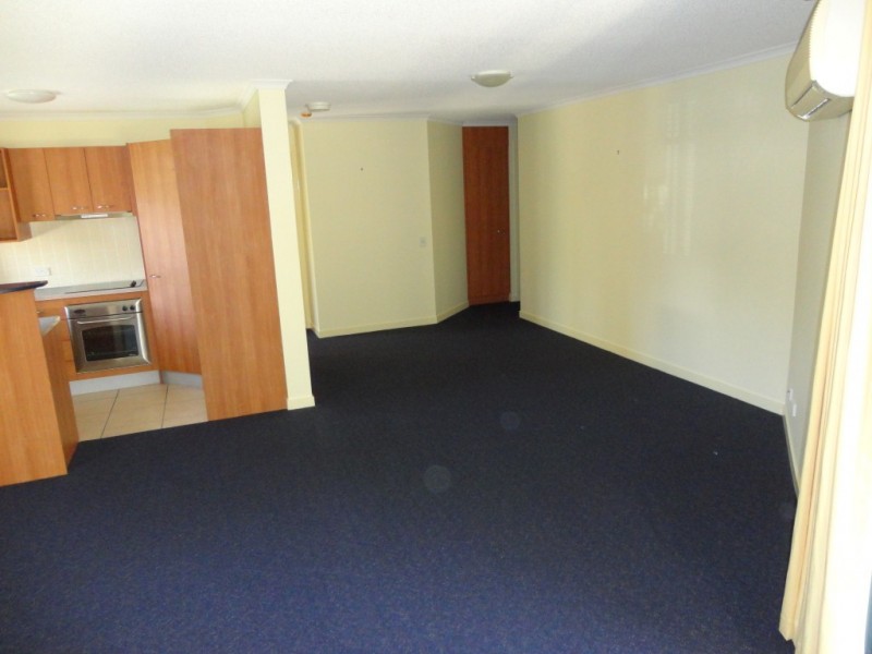 U 128 and 129 Buccaneer Avenue, Urangan QLD 4655