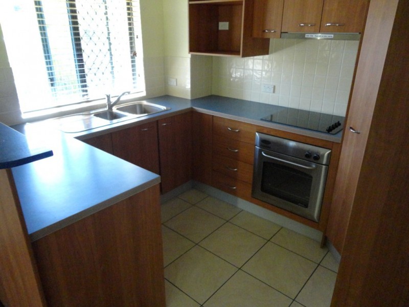 U 128 and 129 Buccaneer Avenue, Urangan QLD 4655