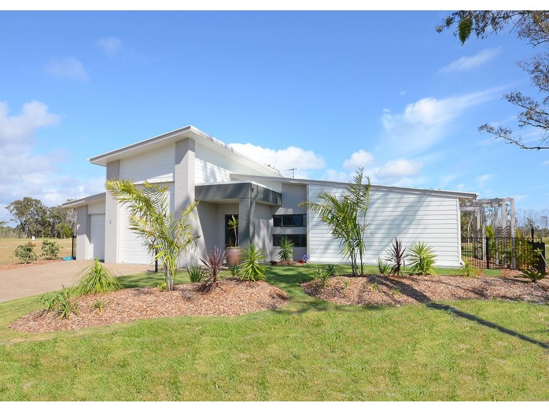 6 Cockle Court, Burrum Heads QLD 4659