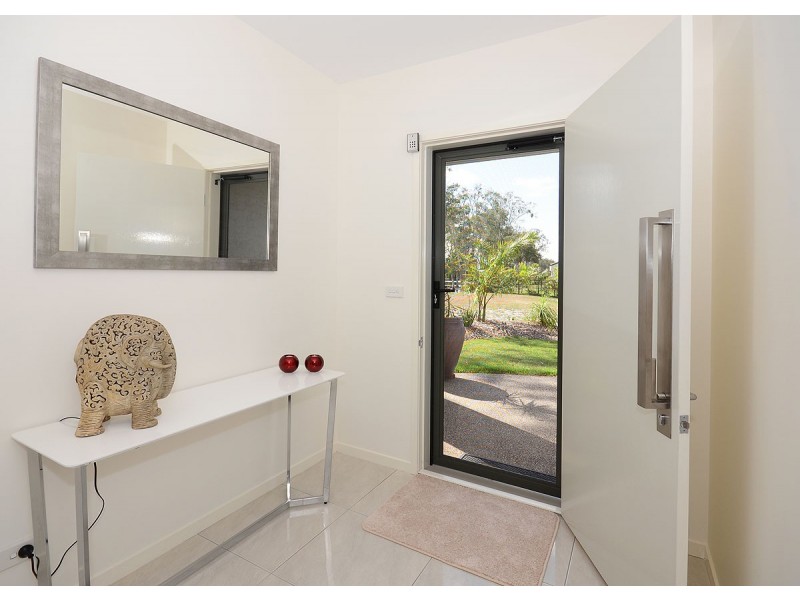 6 Cockle Court, Burrum Heads QLD 4659