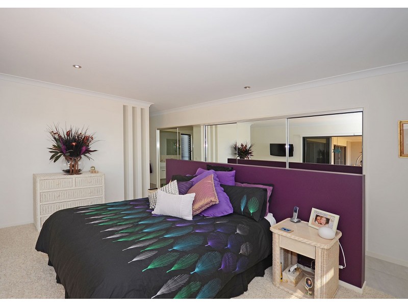6 Cockle Court, Burrum Heads QLD 4659