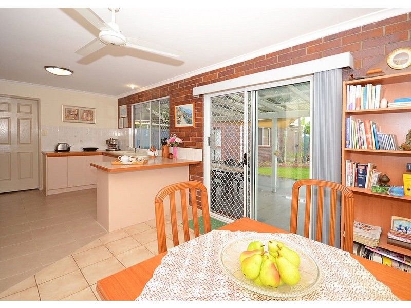 30 Acacia Street, Point Vernon QLD 4655