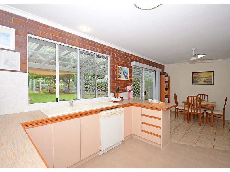 30 Acacia Street, Point Vernon QLD 4655