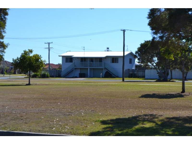 15A and 15B Murphy Street, Point Vernon QLD 4655