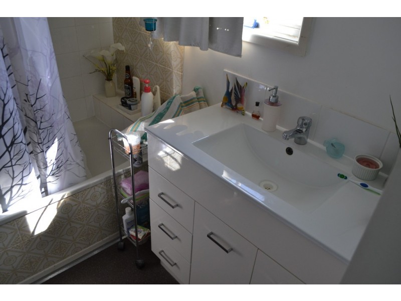 15A and 15B Murphy Street, Point Vernon QLD 4655