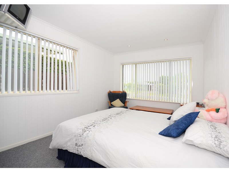 5 Vanda Street, Urangan QLD 4655